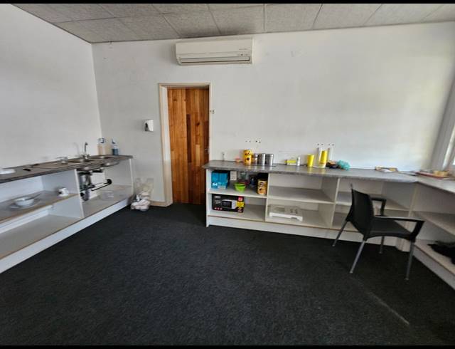 962M² WAREHOUSE TO LET IN NORTH RIDING